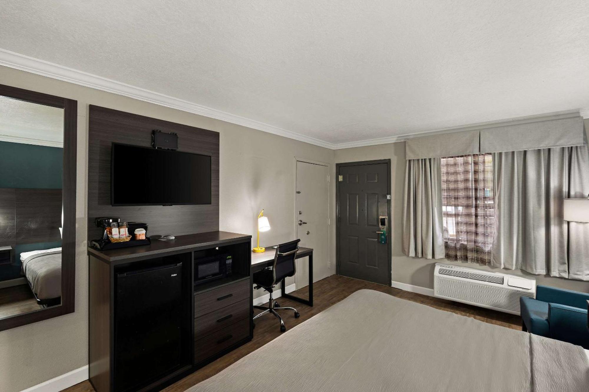 Quality Inn Ocean Springs Extérieur photo