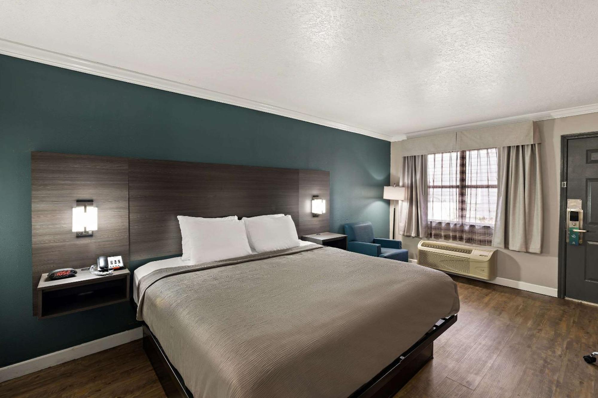 Quality Inn Ocean Springs Extérieur photo