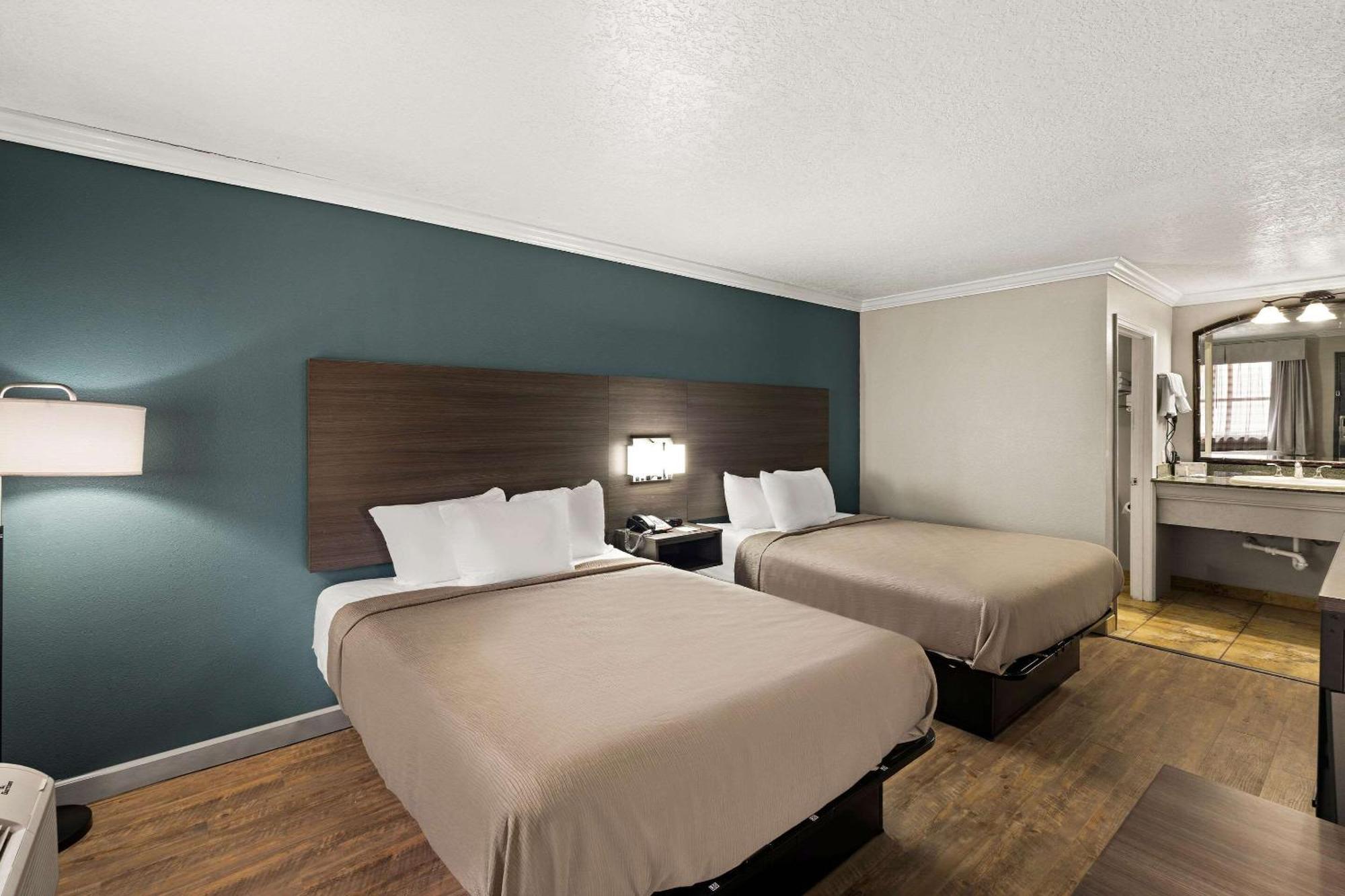 Quality Inn Ocean Springs Extérieur photo