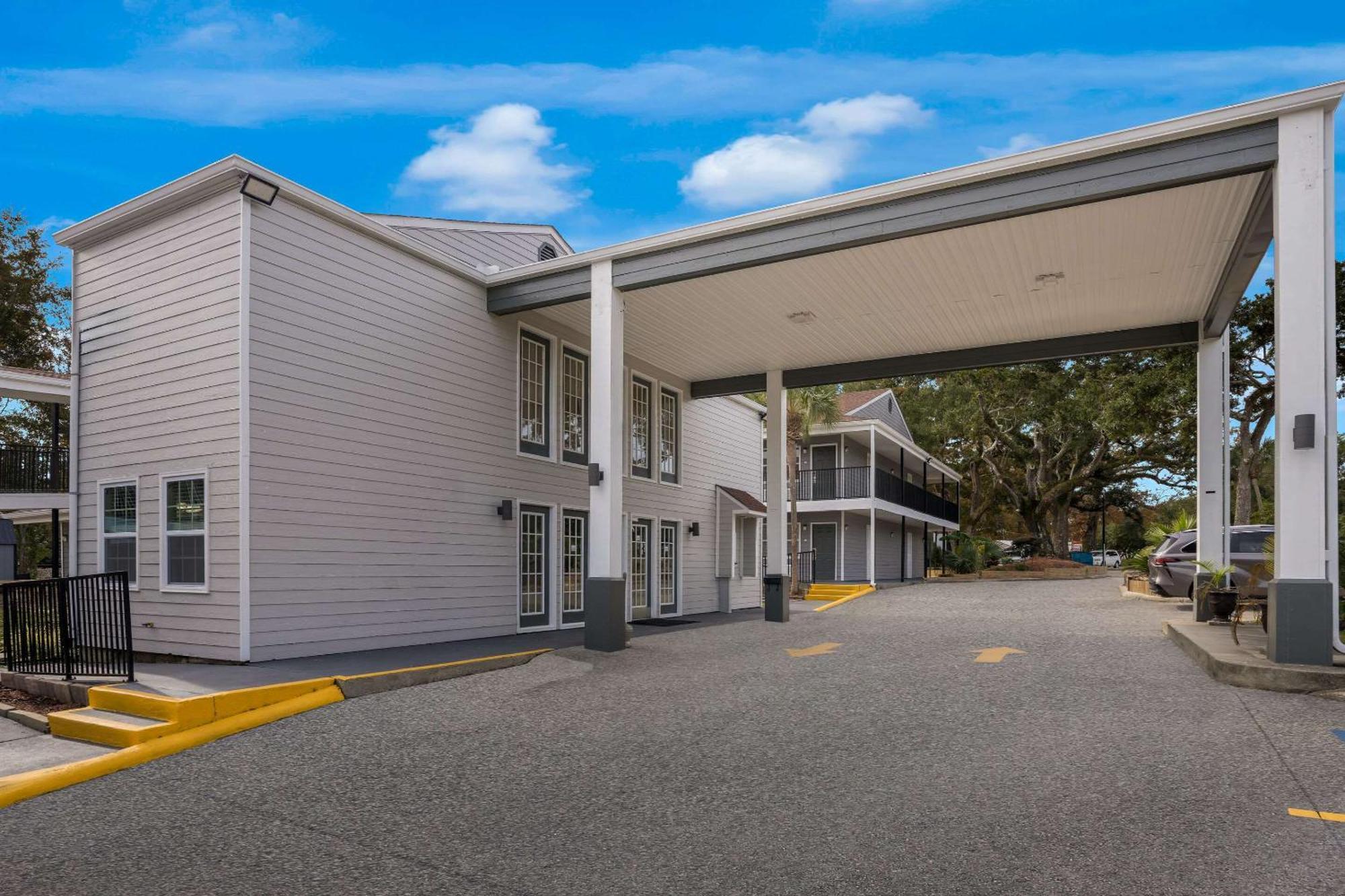Quality Inn Ocean Springs Extérieur photo